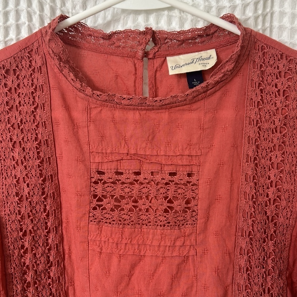 Universal Thread Womens Top Size Large 100% Cotton Eyelet Lace Puff Sleeve - Picture 5 of 7